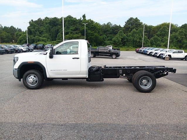 2026 GMC Sierra 3500 HD Chassis Cab Pro
