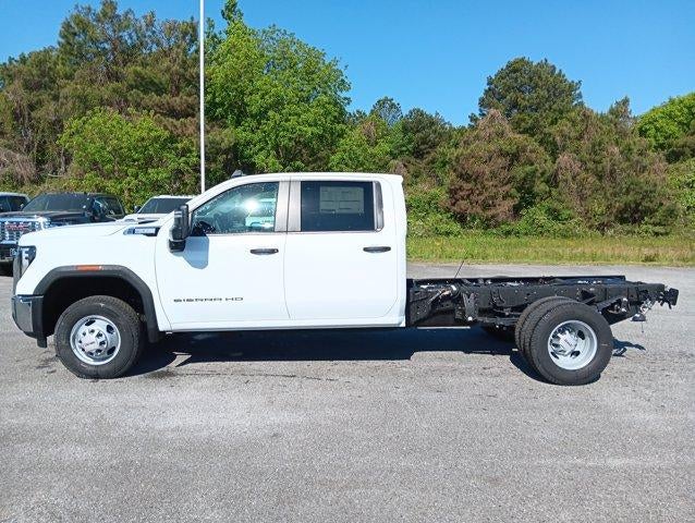 2026 GMC Sierra 3500 HD Chassis Cab Pro