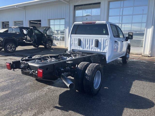 2026 GMC Sierra 3500 HD Chassis Cab Pro
