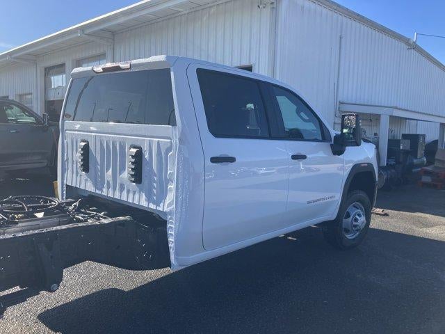 2026 GMC Sierra 3500 HD Chassis Cab Pro