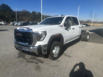 2026 GMC Sierra 3500 HD Chassis Cab Pro