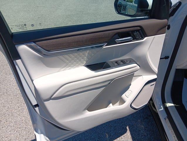 2024 GMC Acadia FWD Denali