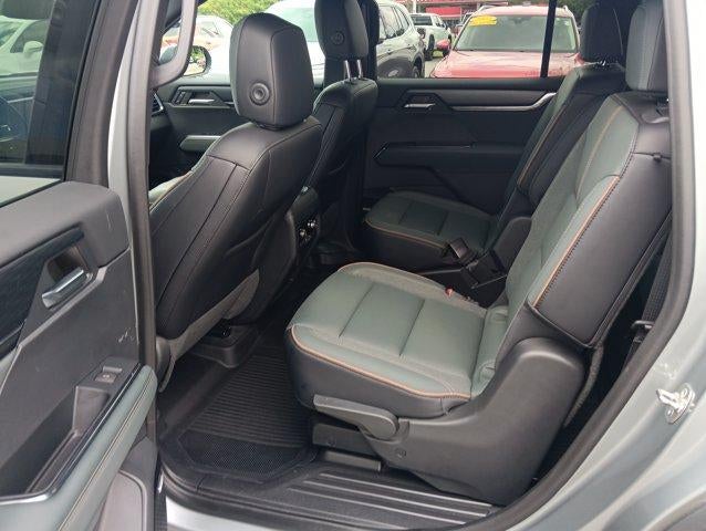 2024 GMC Acadia AWD AT4