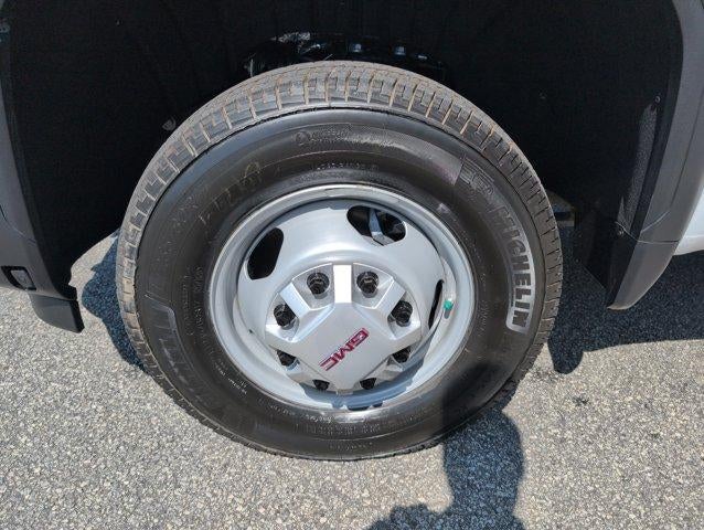 2026 GMC Sierra 3500 HD Pro DRW