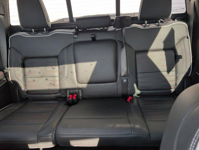 2025 GMC Sierra 1500 AT4X