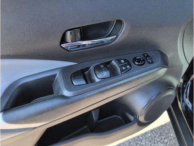 2021 Nissan Kicks SR