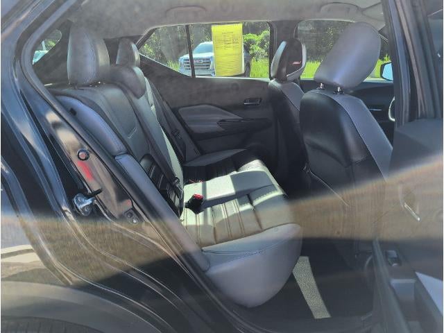 2021 Nissan Kicks SR