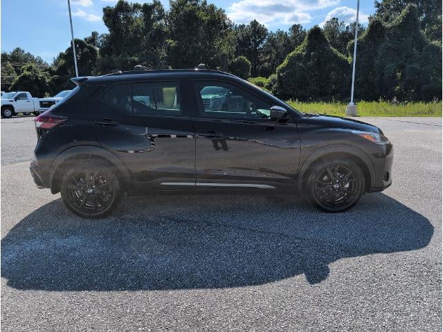 2021 Nissan Kicks SR