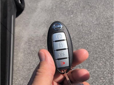 2021 Nissan Kicks SR