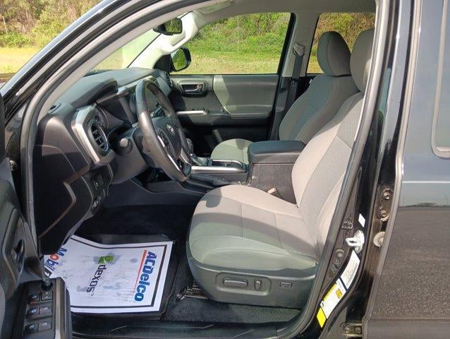 2022 Toyota Tacoma 4WD SR5