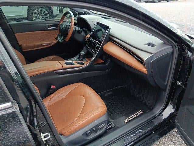 2019 Toyota Avalon Touring