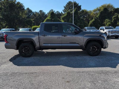 2024 Toyota Tundra 4WD SR5