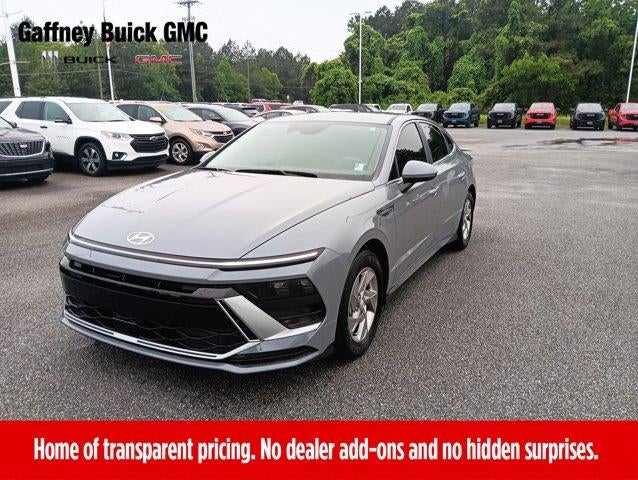 2025 Hyundai Sonata SE's photo