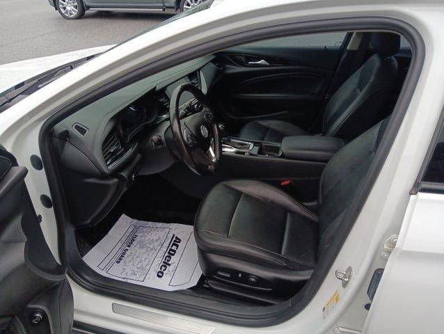 2019 Buick Regal TourX Essence