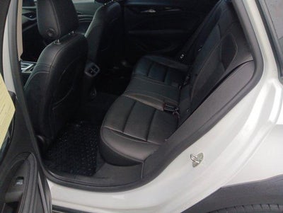 2019 Buick Regal TourX Essence