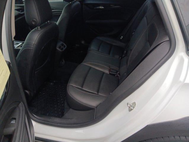 2019 Buick Regal TourX Essence