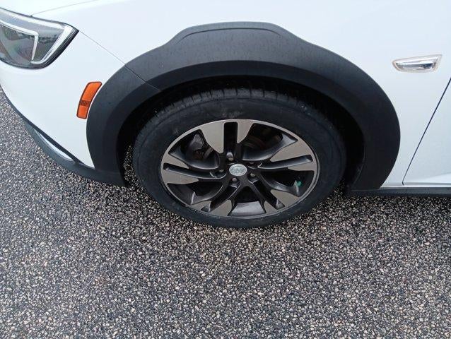 2019 Buick Regal TourX Essence