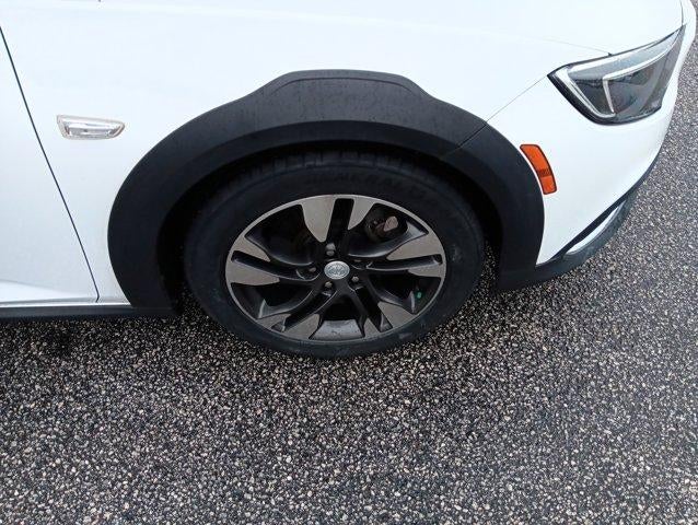 2019 Buick Regal TourX Essence